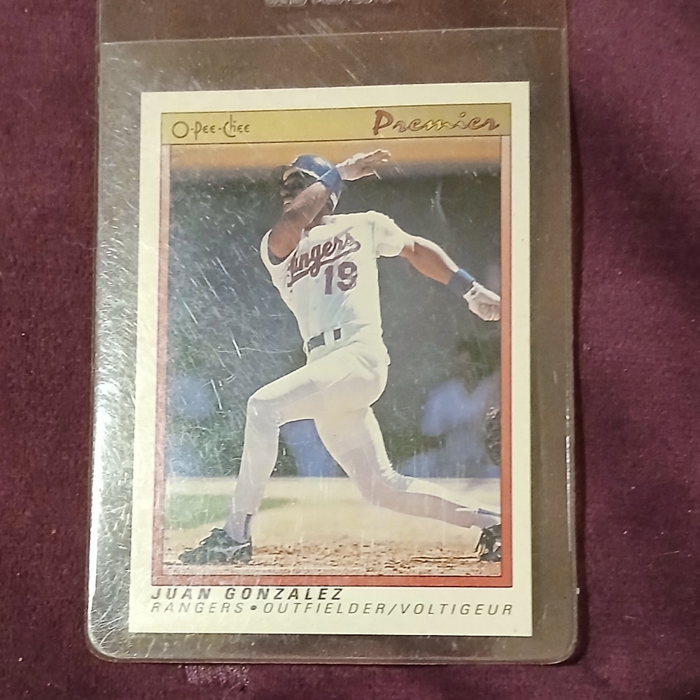 O-Pee-Chee Premier Juan Gonzalez Baseball Card